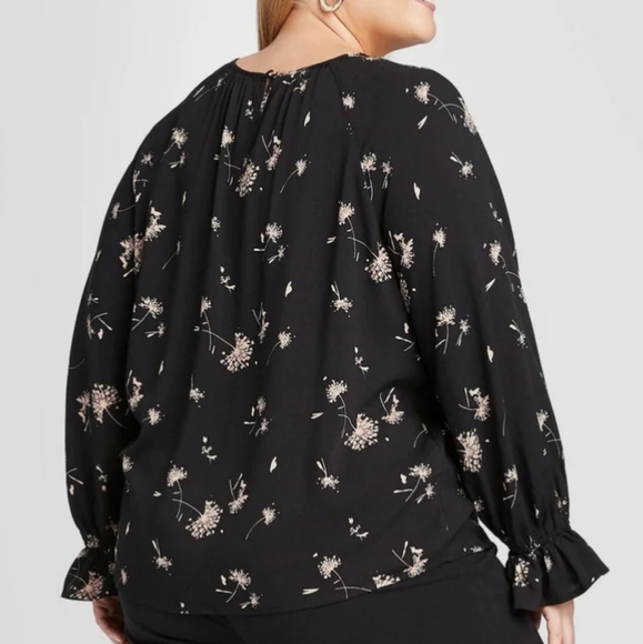 Floral Print Top - Picture 2 of 5